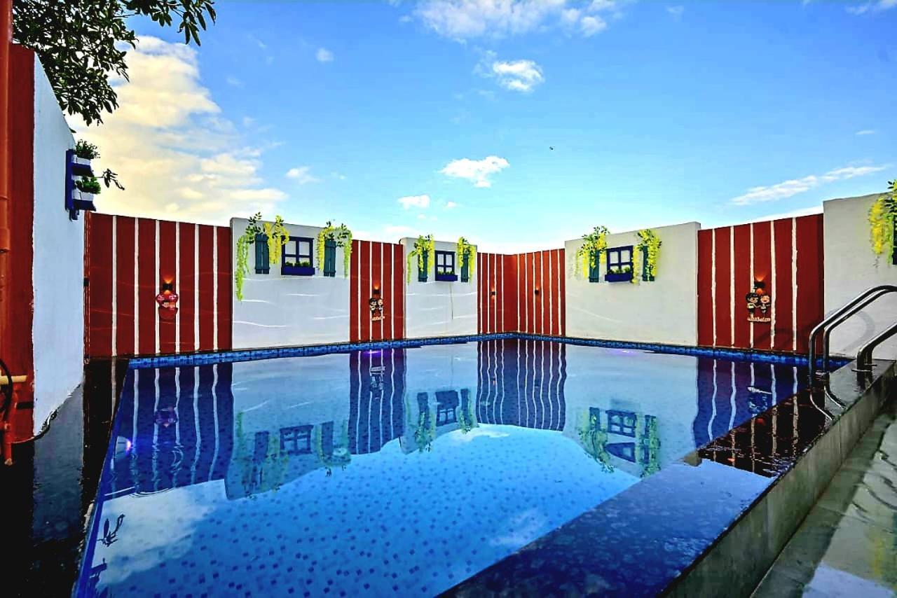 Ll Empyrean Stay Ll Airawat Villa Ll 2Bhk Ll Ac Ll Private Pool Ll Wifi Ll Лонавала Экстерьер фото